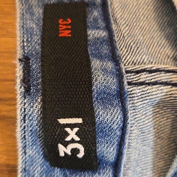 3X1 Distressed/ RawHemmed Cropped Jeans Sz 31 - Picture 4 of 14
